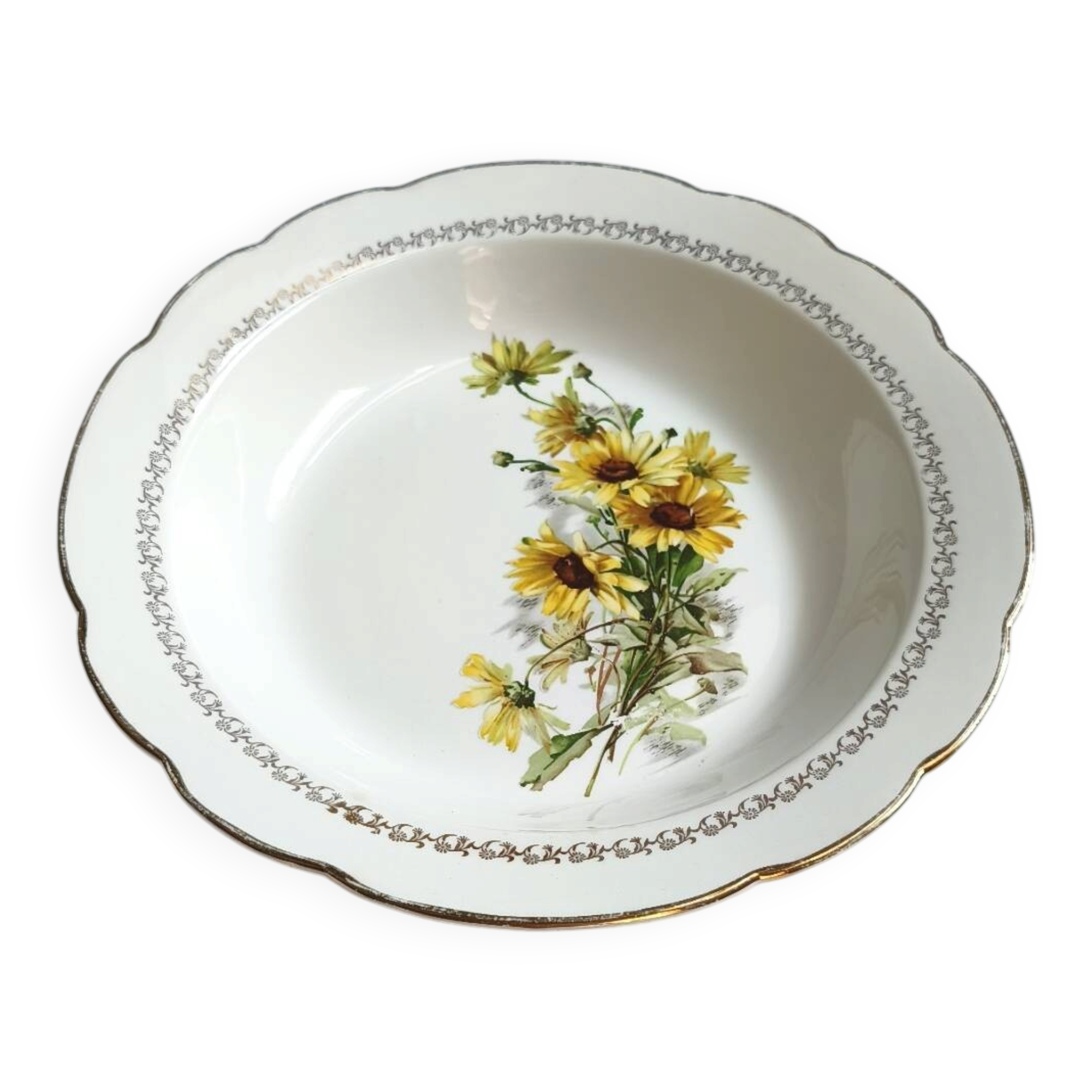 Vintage Gien shallow dish with daisies