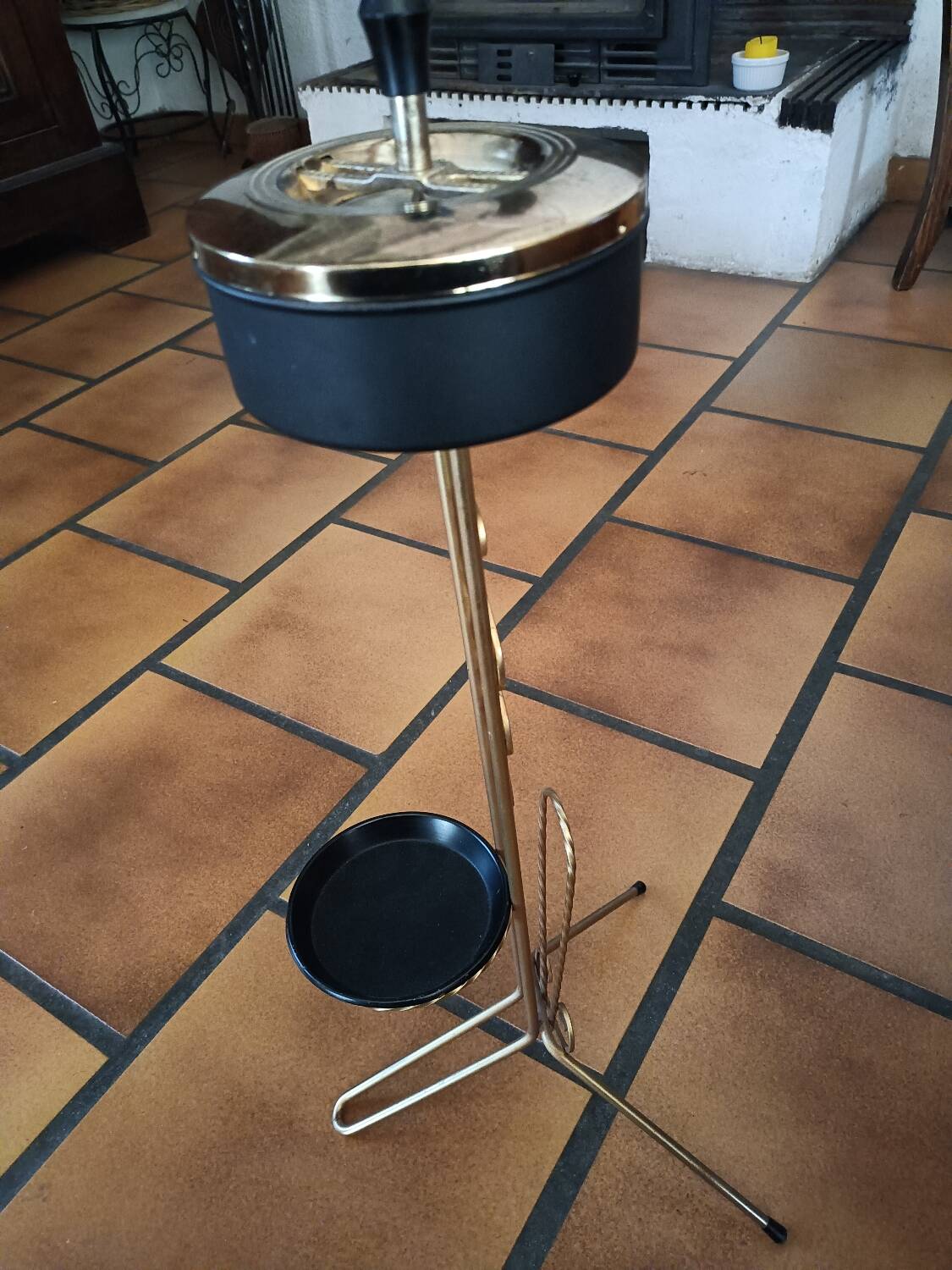 Cendrier tourniquet vintage pied central