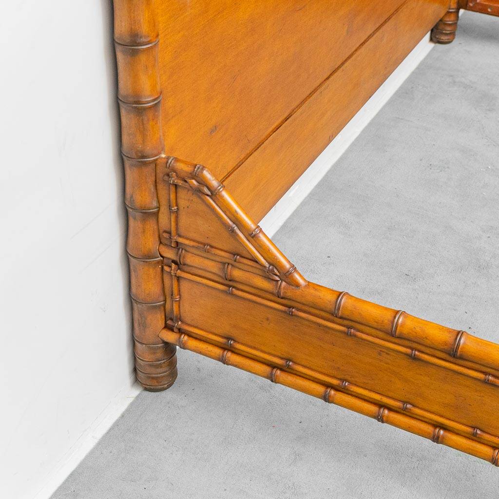 Vintage double bed in bamboo-style wood – Italian design from the 1940s