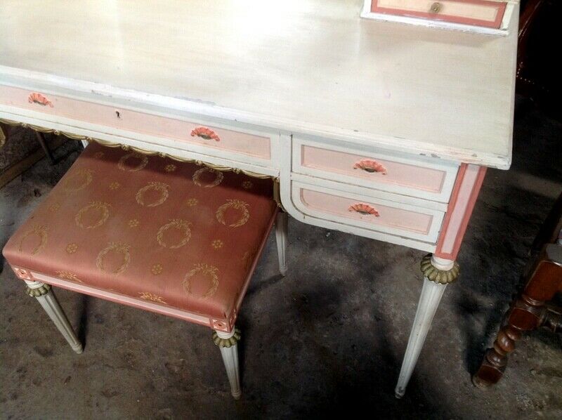 Old dressing table 1900 mirror 3 shutters