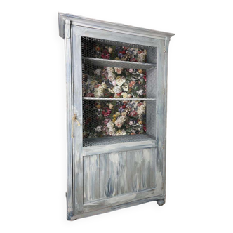 Shelf / flea market display case with net