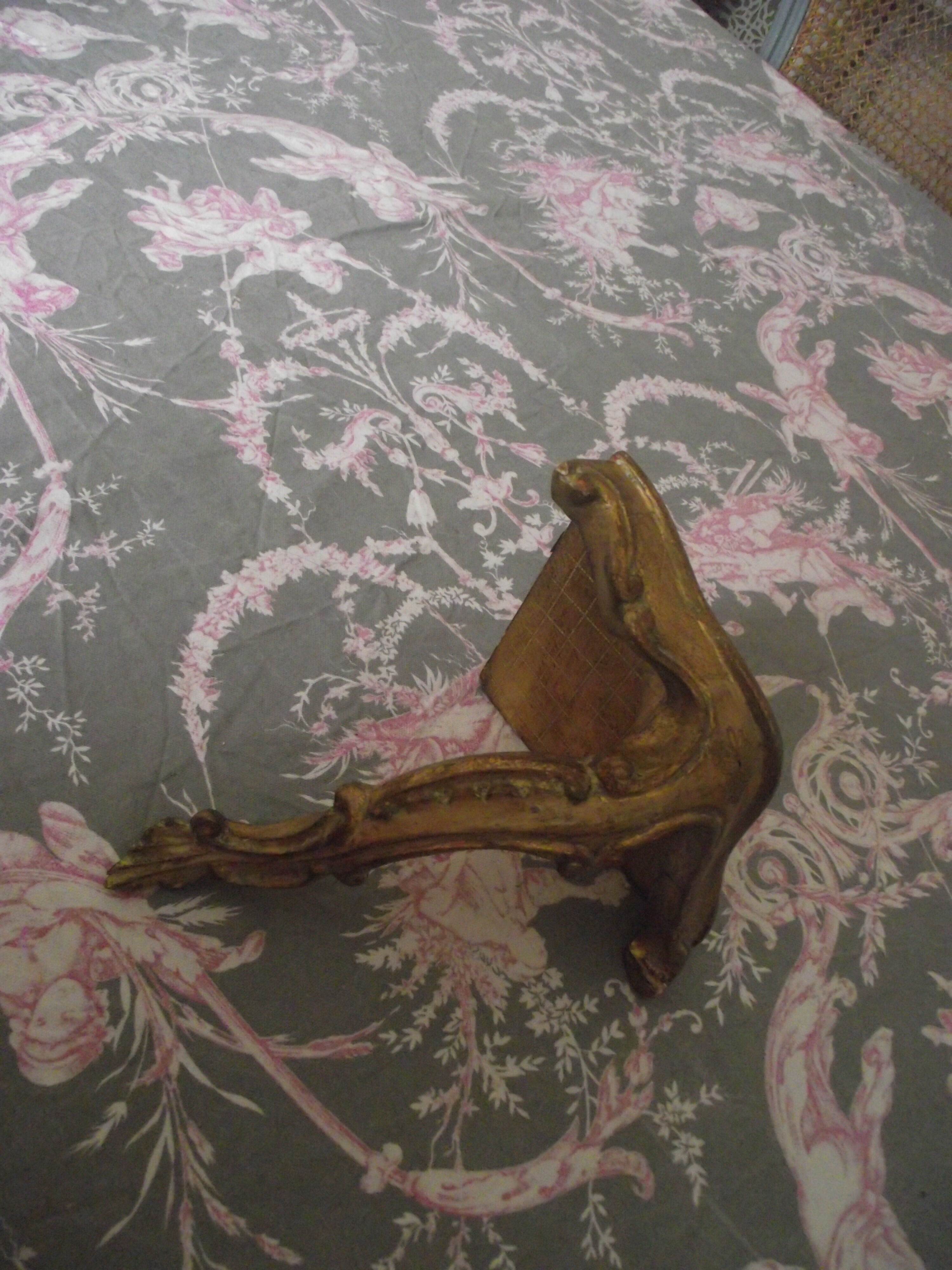 Golden wood corner console