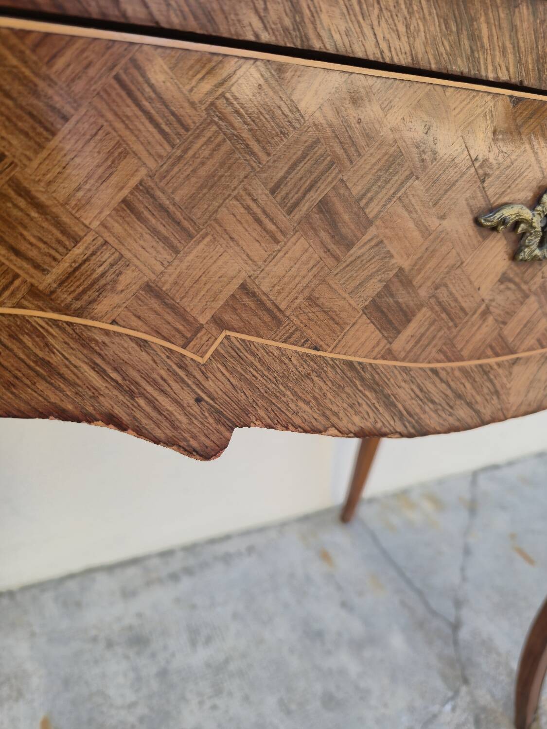 Louis XV style lady's desk in marquetry and bronze