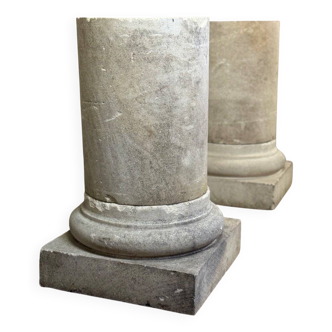 Paire de colonnes en pierre limoneuse, vers 1940