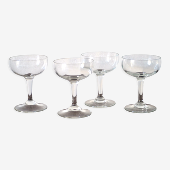 Set of 4 glass champagne glasses