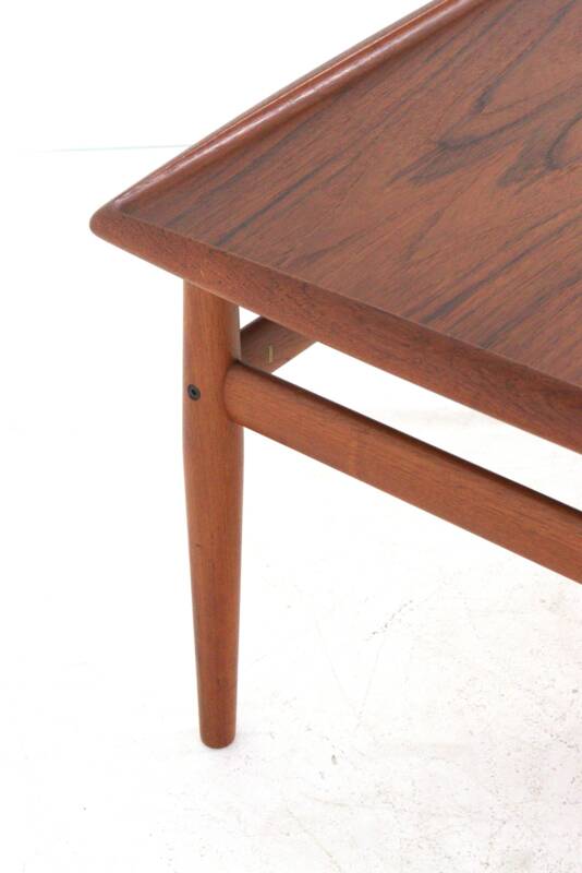 Grete Jalk for Glostrup coffee table - teak - danish design