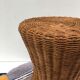 Tabouret diabolo en rotin tressé