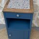 Table de chevet bleu denim
