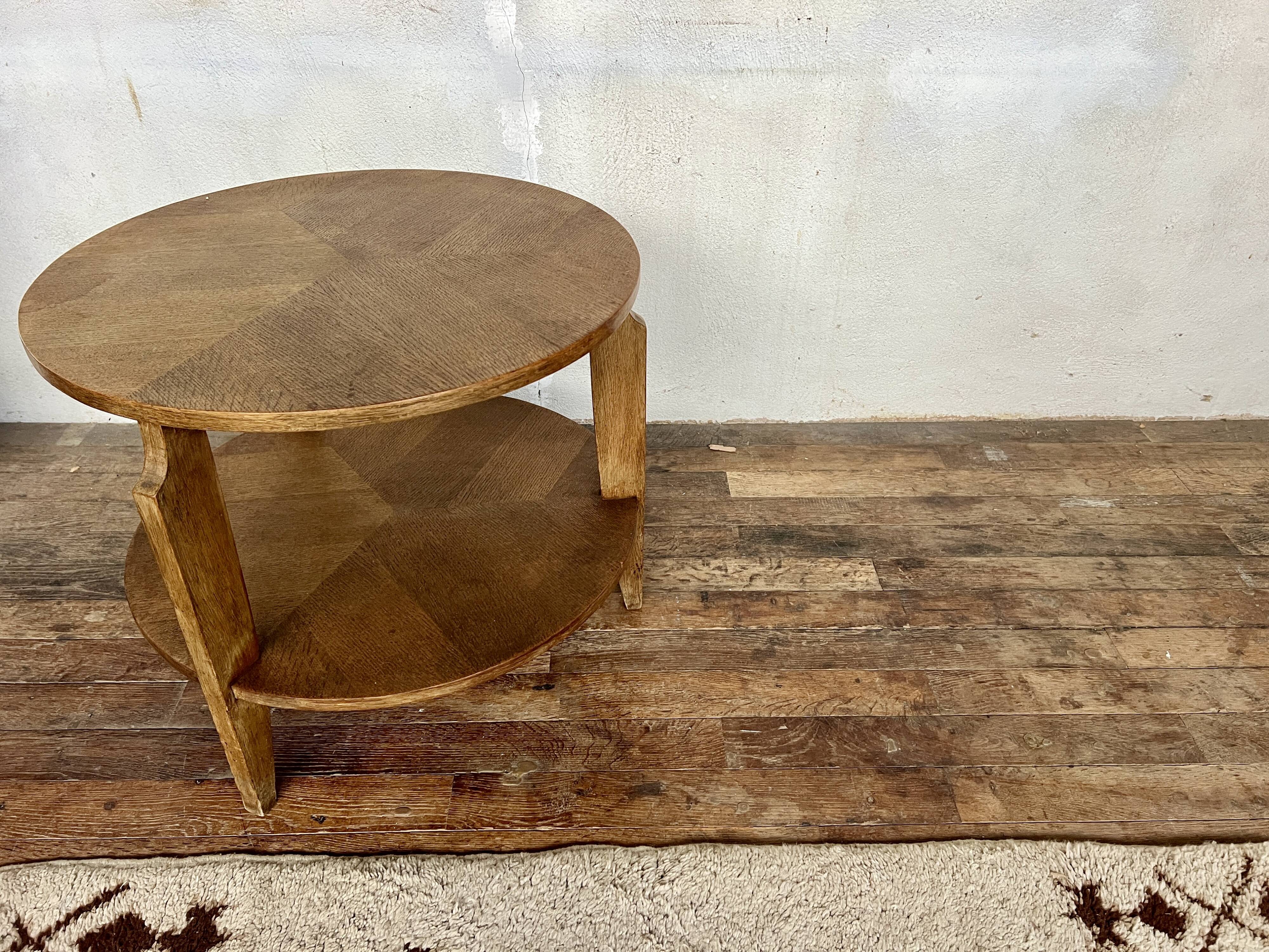 Table basse ronde vintage en chêne clair