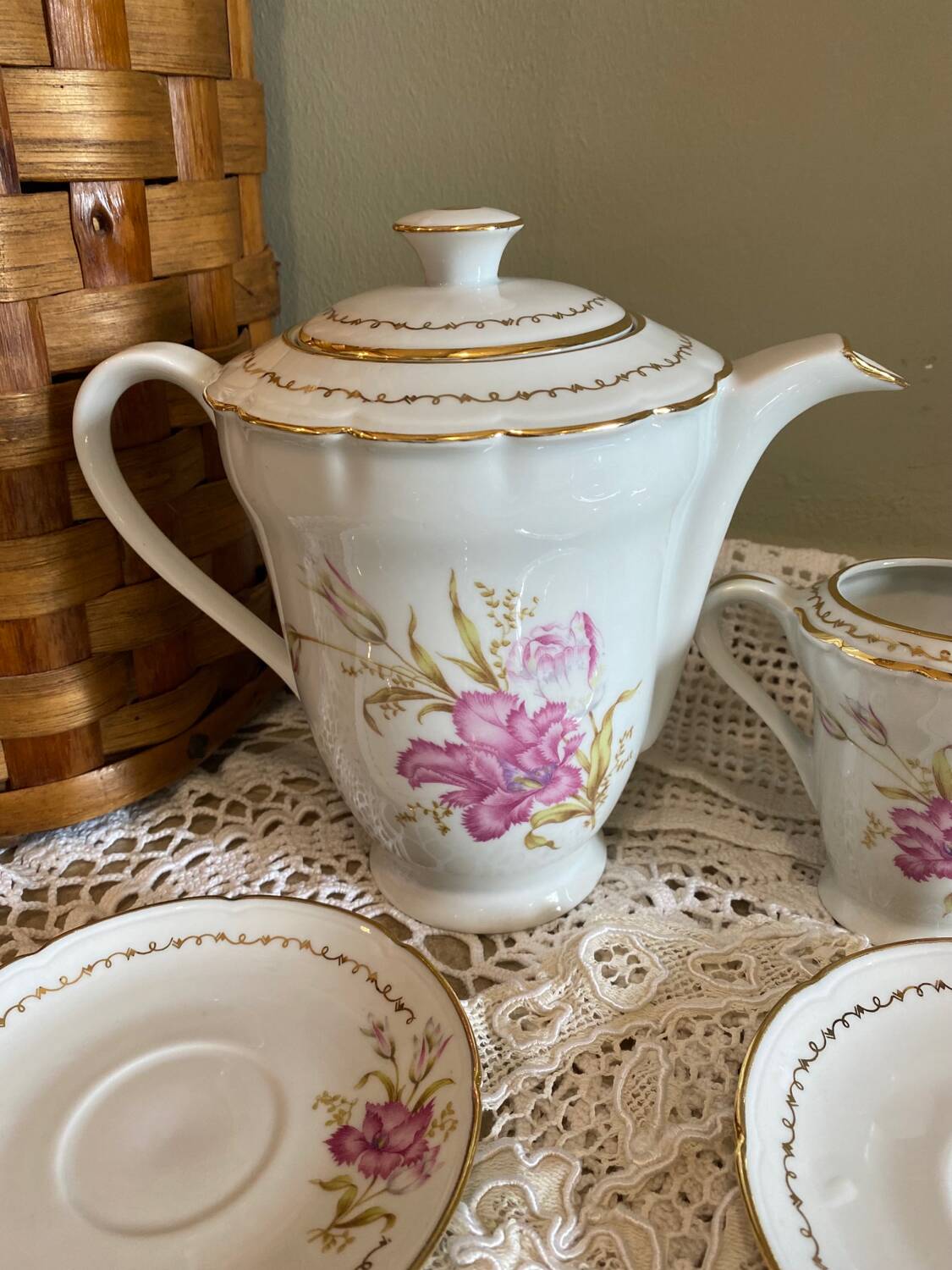 Porcelain coffee or tea service