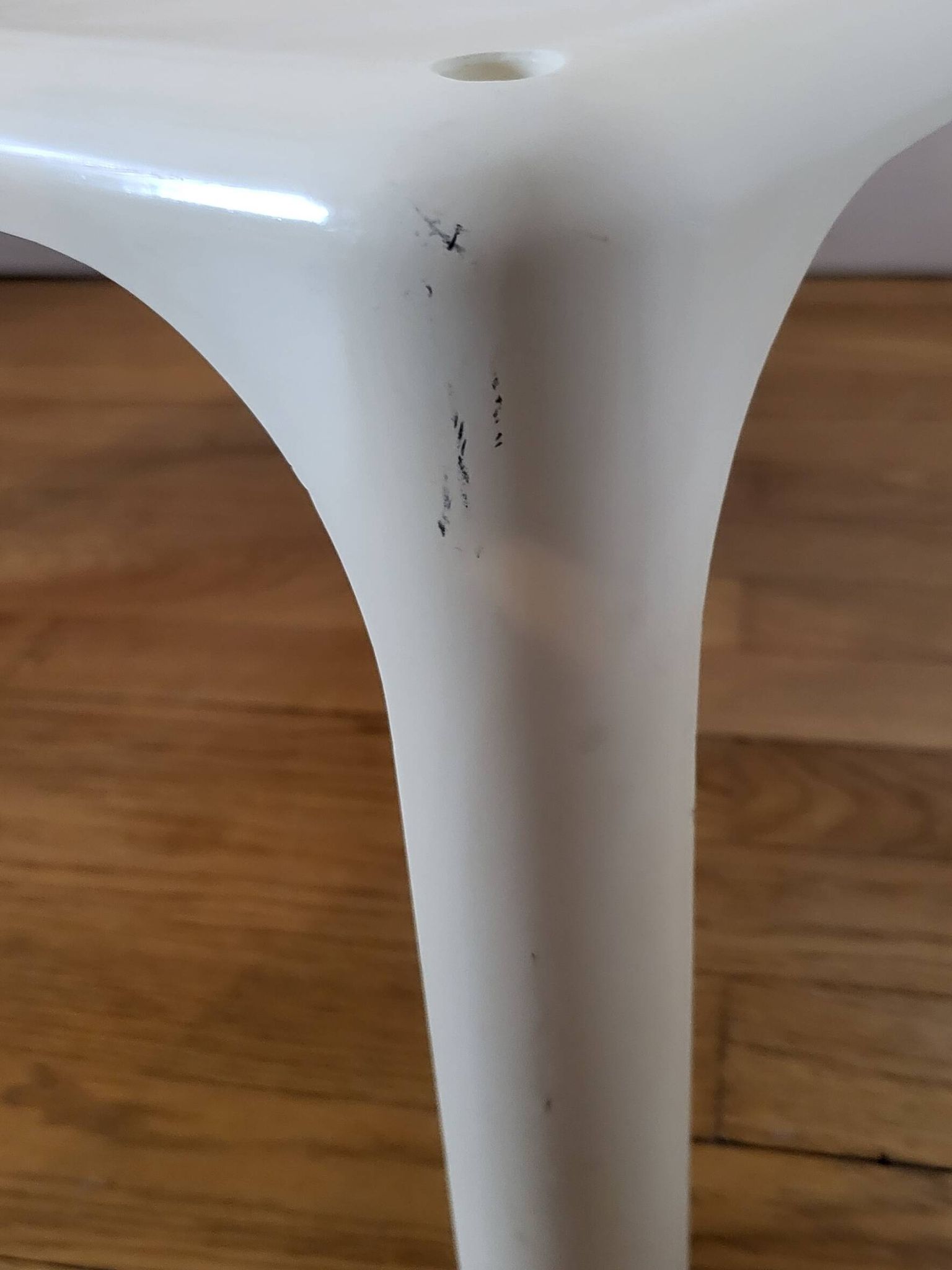 DEMETRIO 45 white coffee table design Vico Magistretti by Artemide Italy 1960
