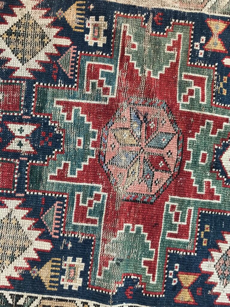 Carpet old Caucasian chirwan lesgui 133x100 cm