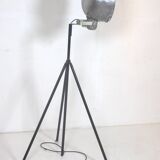 Industrial lamp with adjustable aluminum lampshade