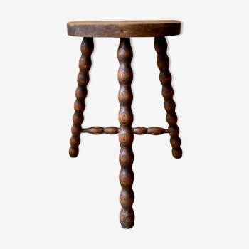 Tripod wood stool