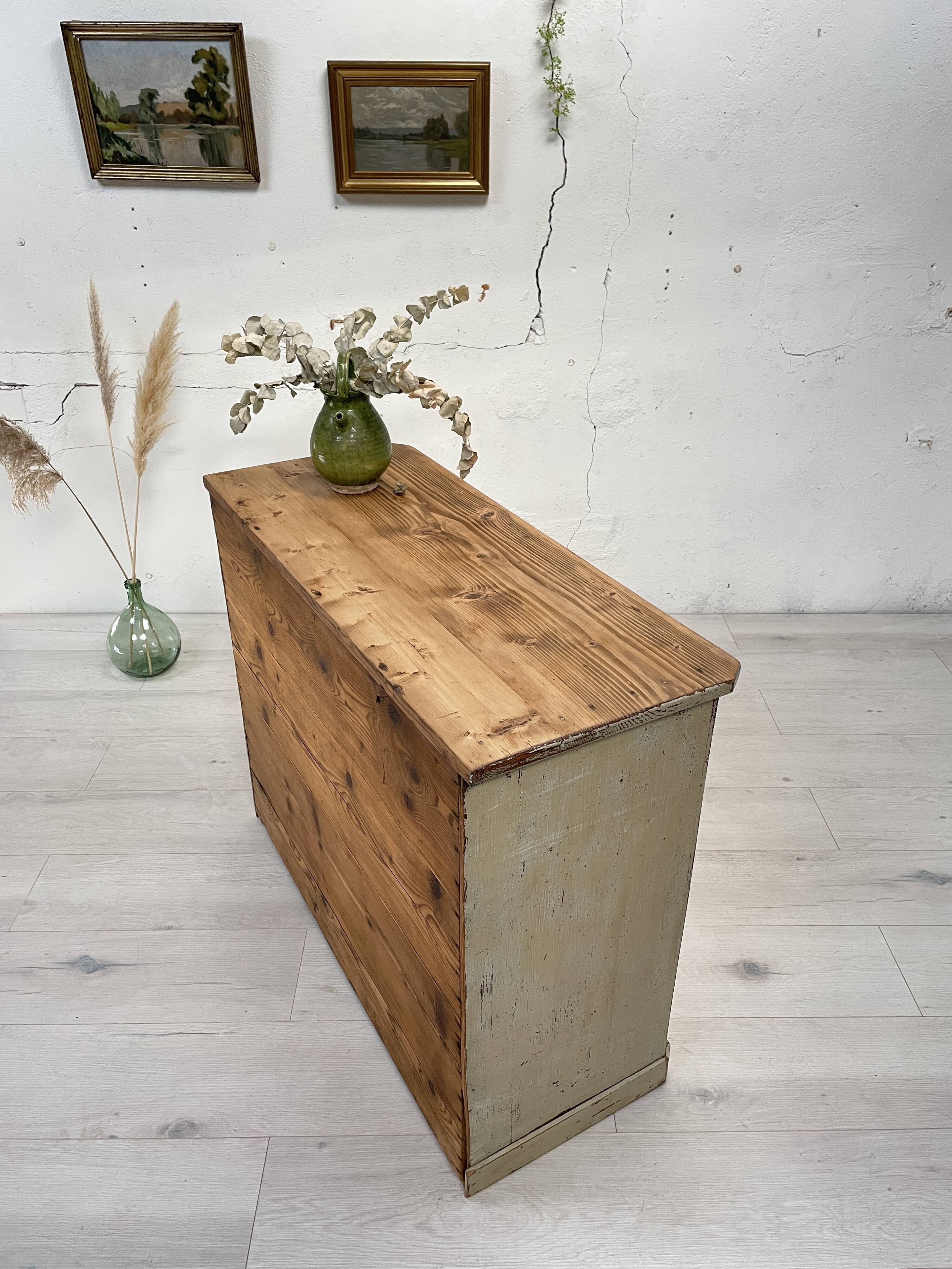 Parisian buffet in patinated wood, circa 1930.