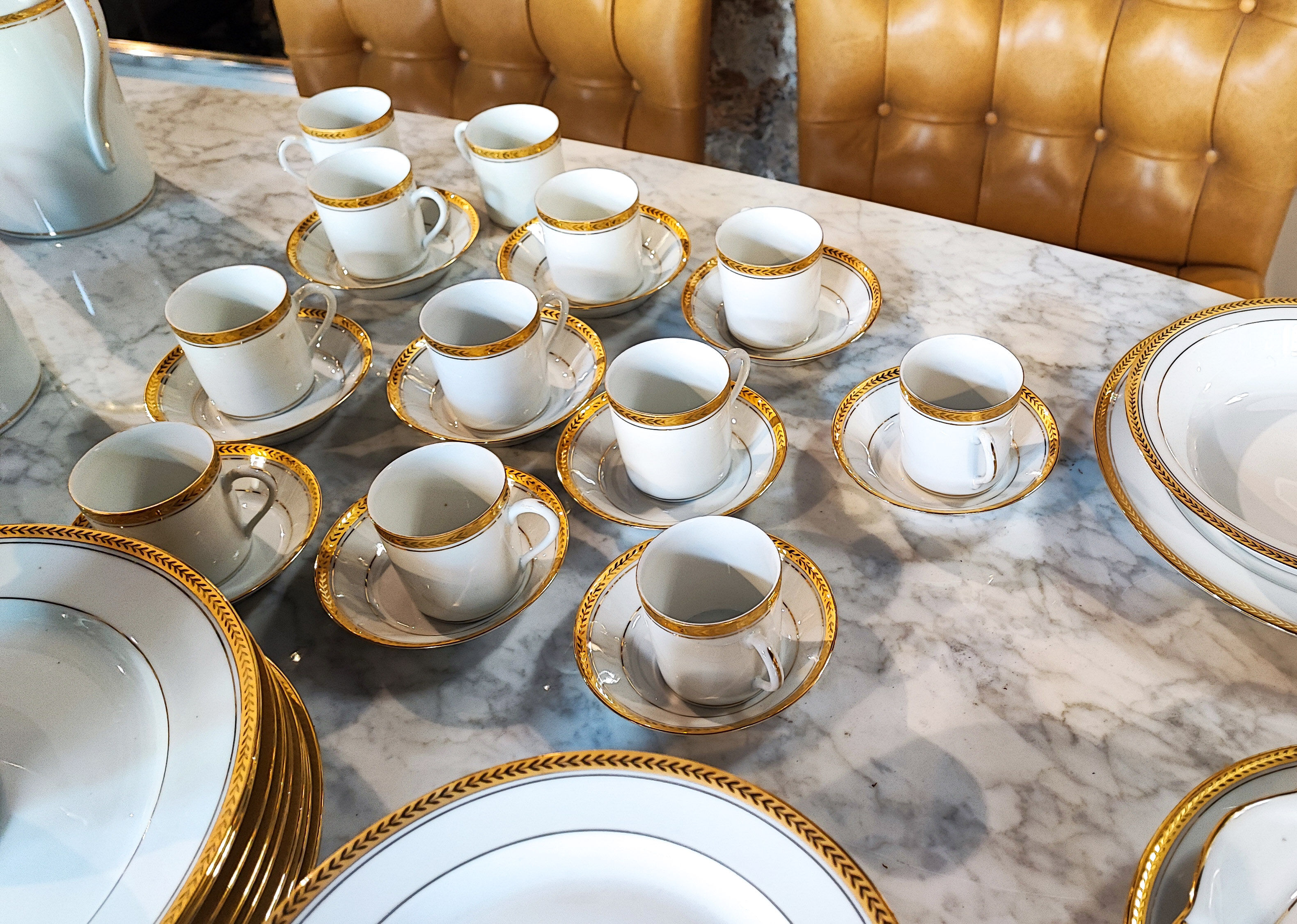 Limoges porcelain service 86 pieces gold 24K