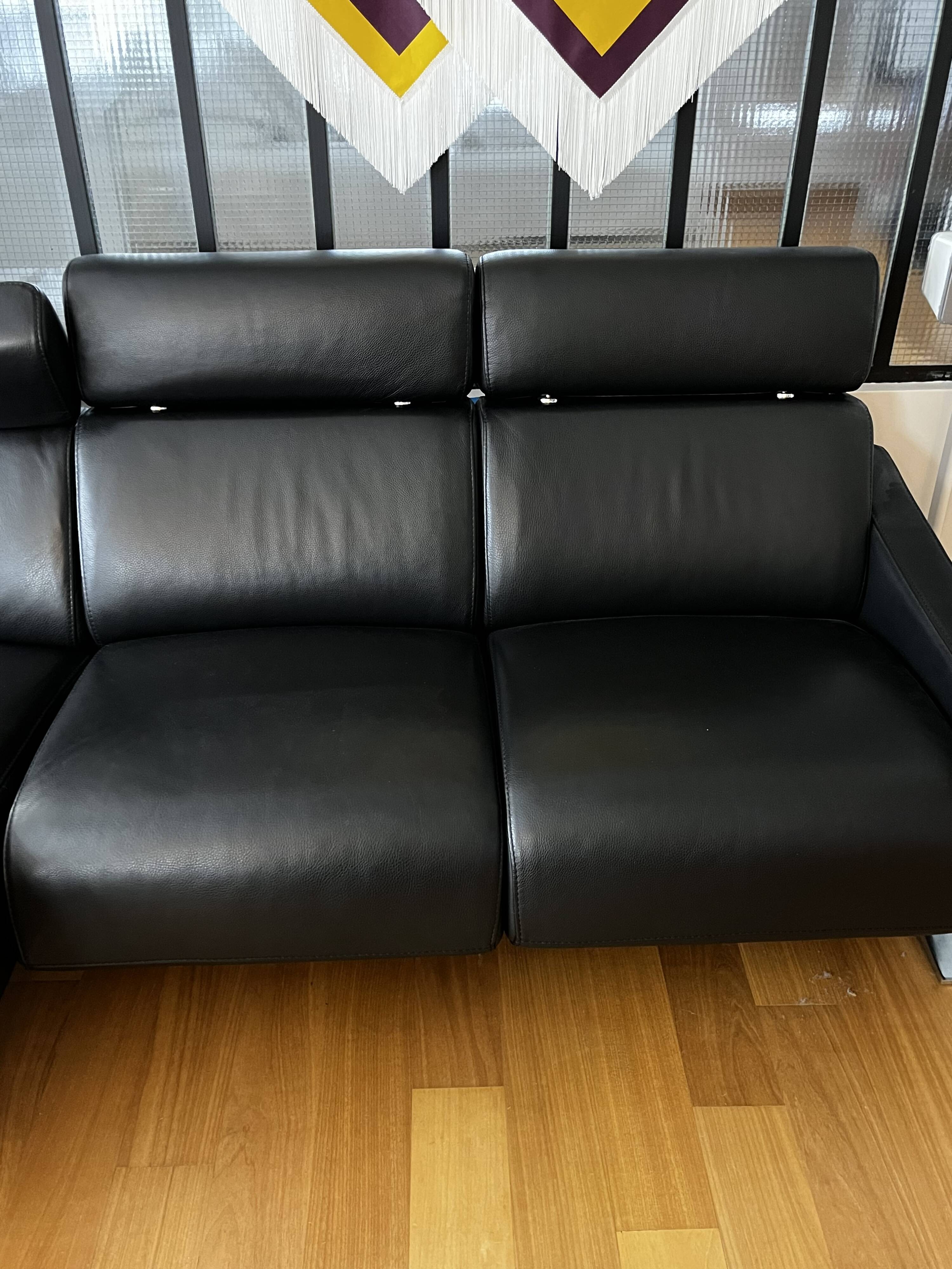 Black leather Steiner sofa