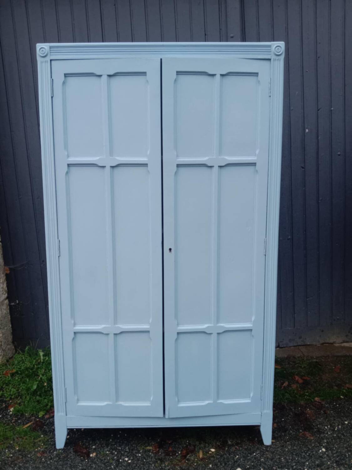 Petite Armoire parisienne bleu ciel