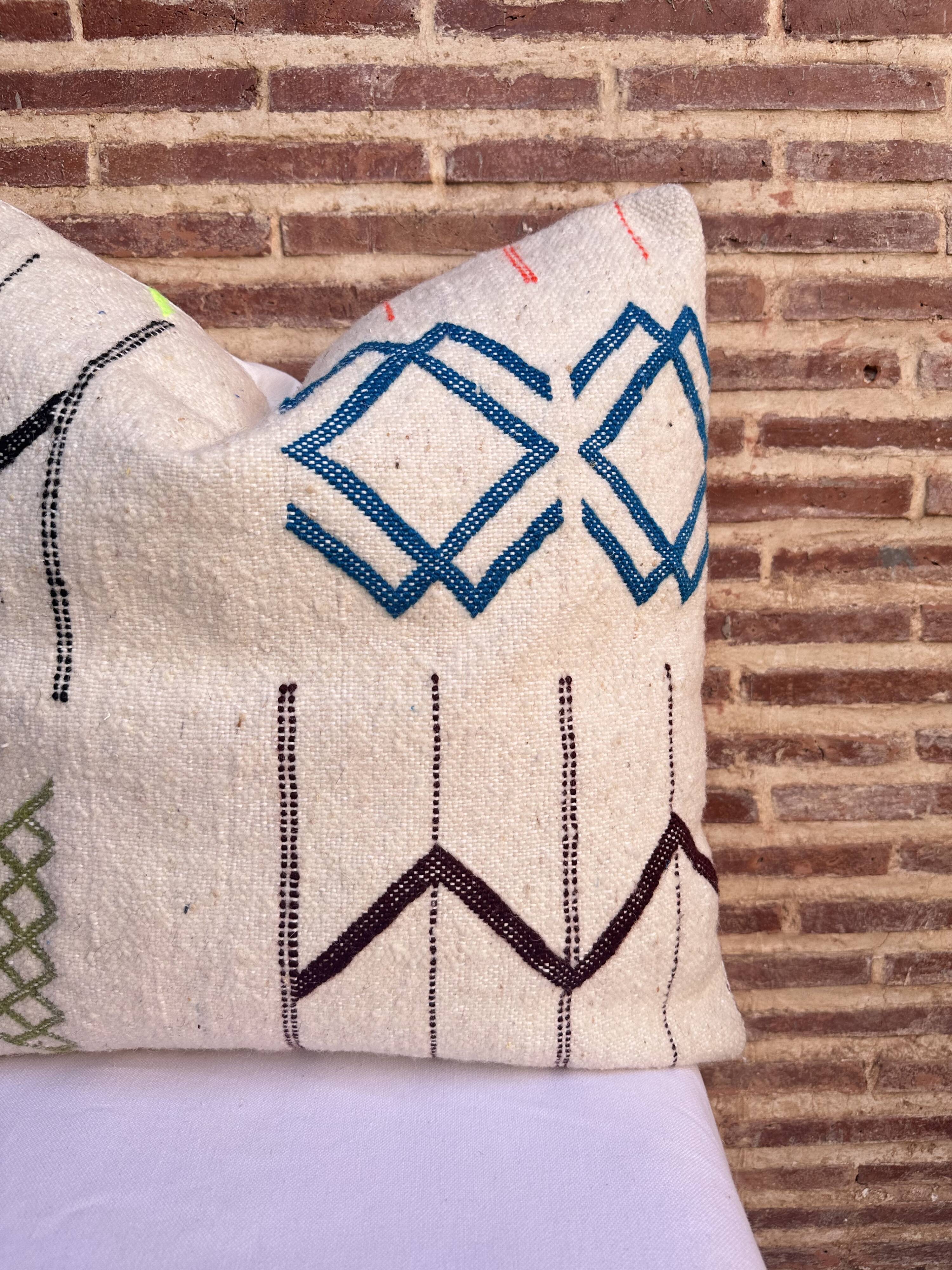 Handmade White Moroccan Cushion Cover (45 x 45 cm)