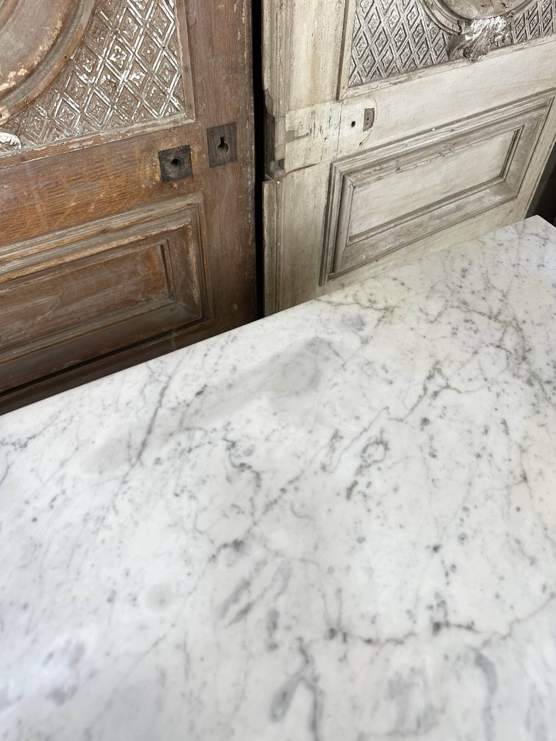 Cheminée en marbre blanc de carrare style Louis XVI vers 1890