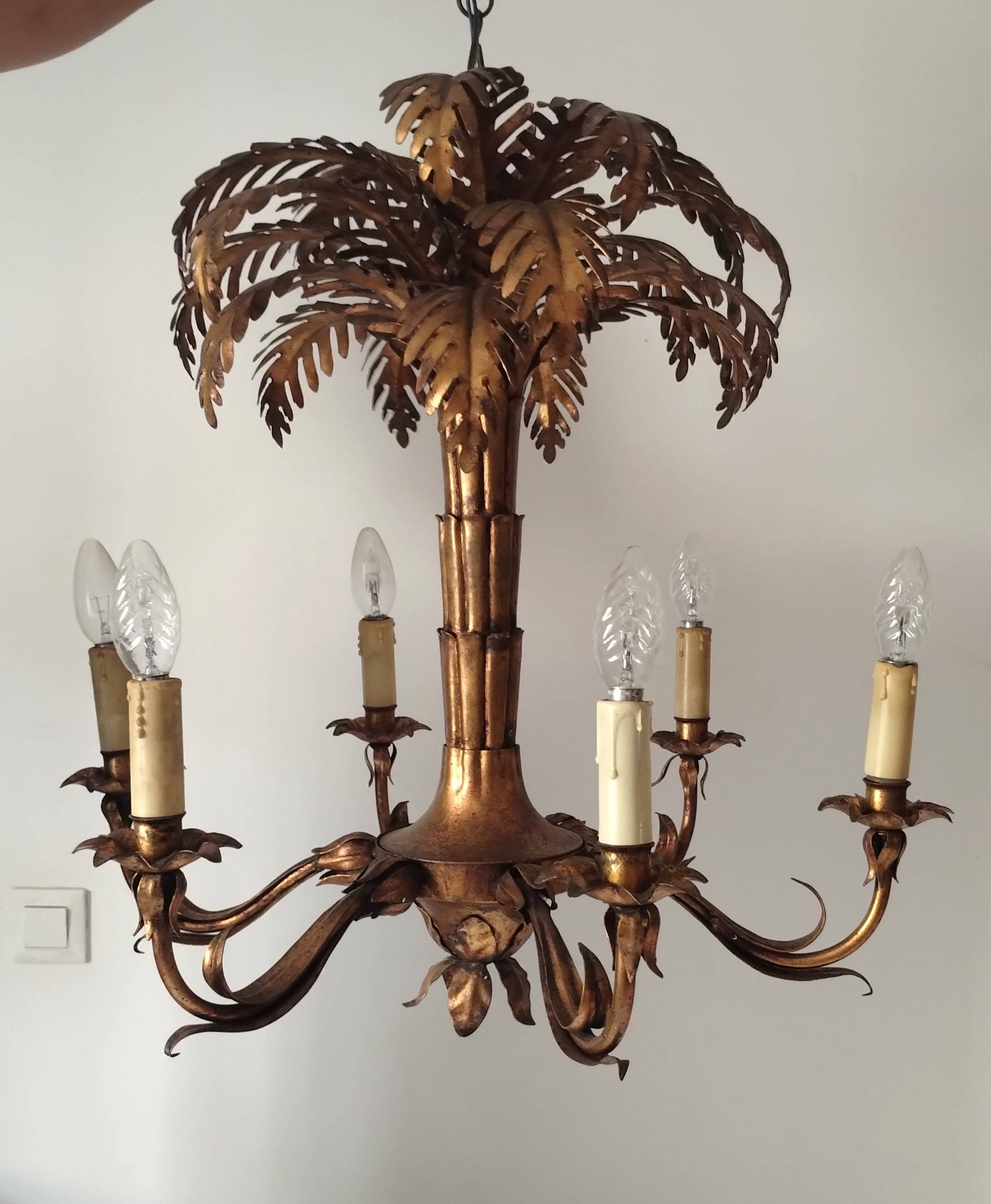Vintage 1970s gold-tone metal palm tree chandelier with 6 arms