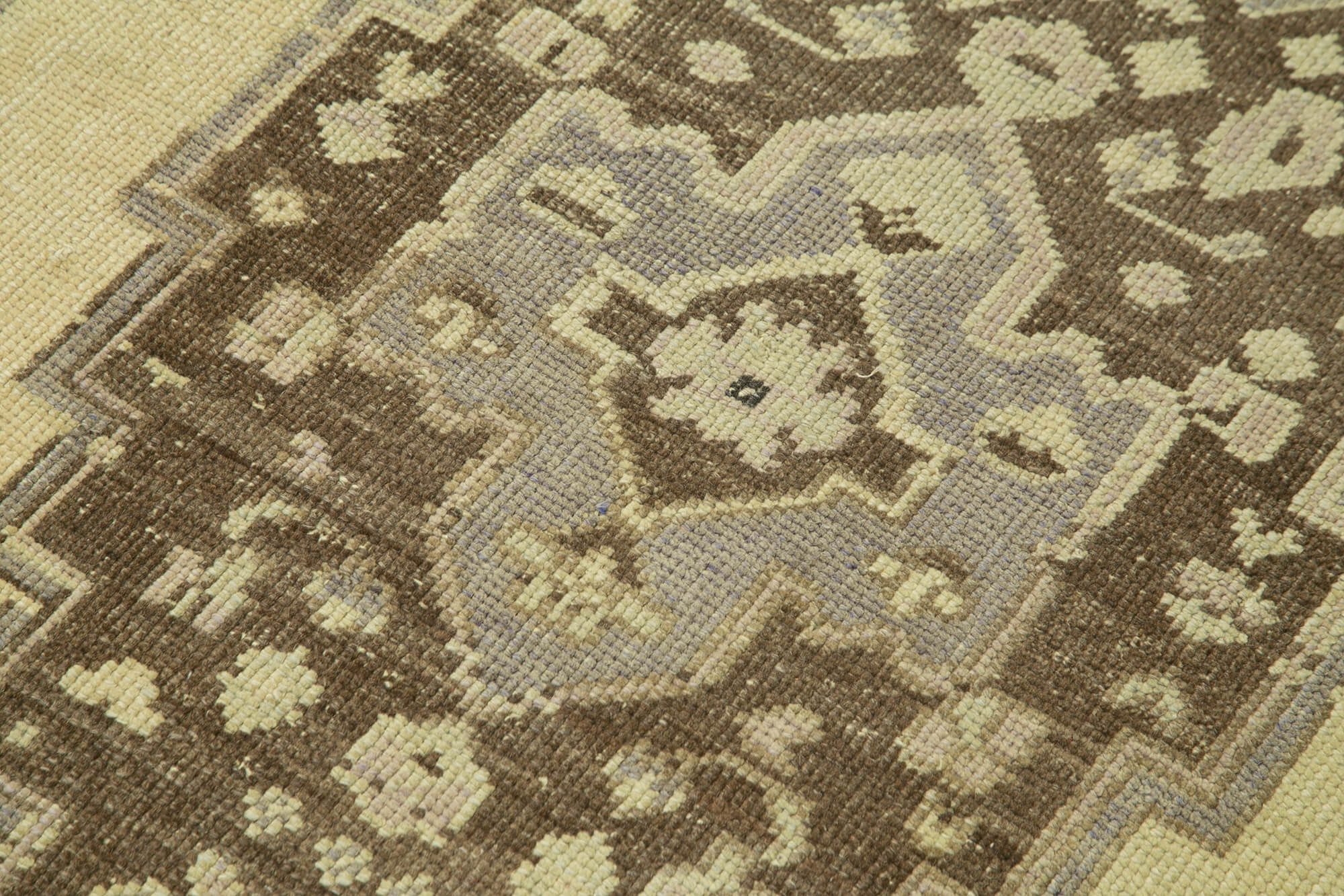 1960s handmade oriental beige carpet 102 cm x 163 cm