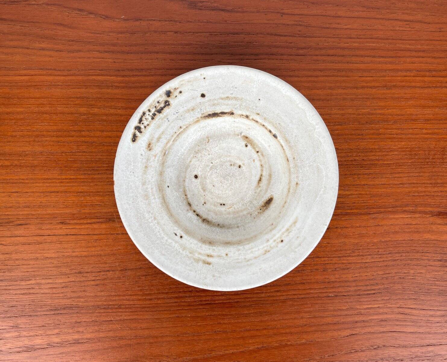 Mid-century Danish studio pottery bowl by Dania Keramik, 1960s.