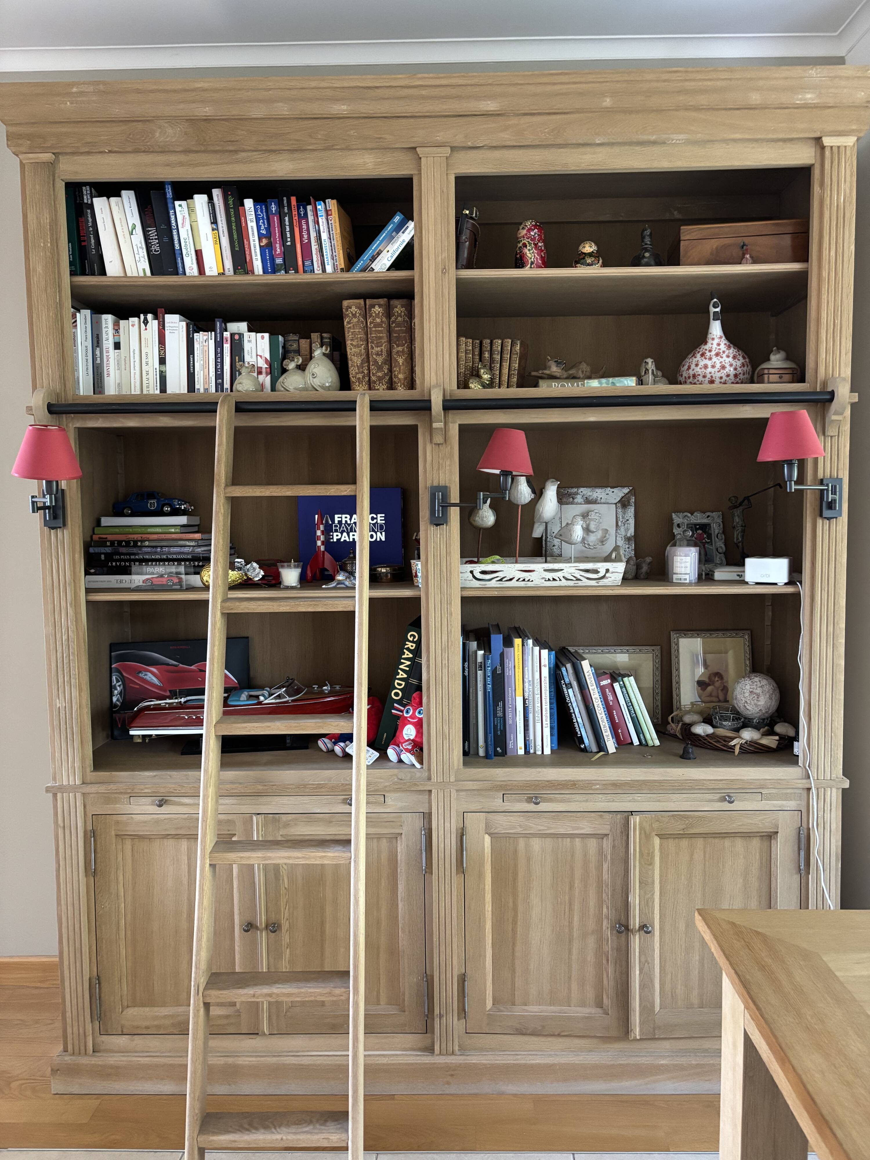 Flamant library model Balmore