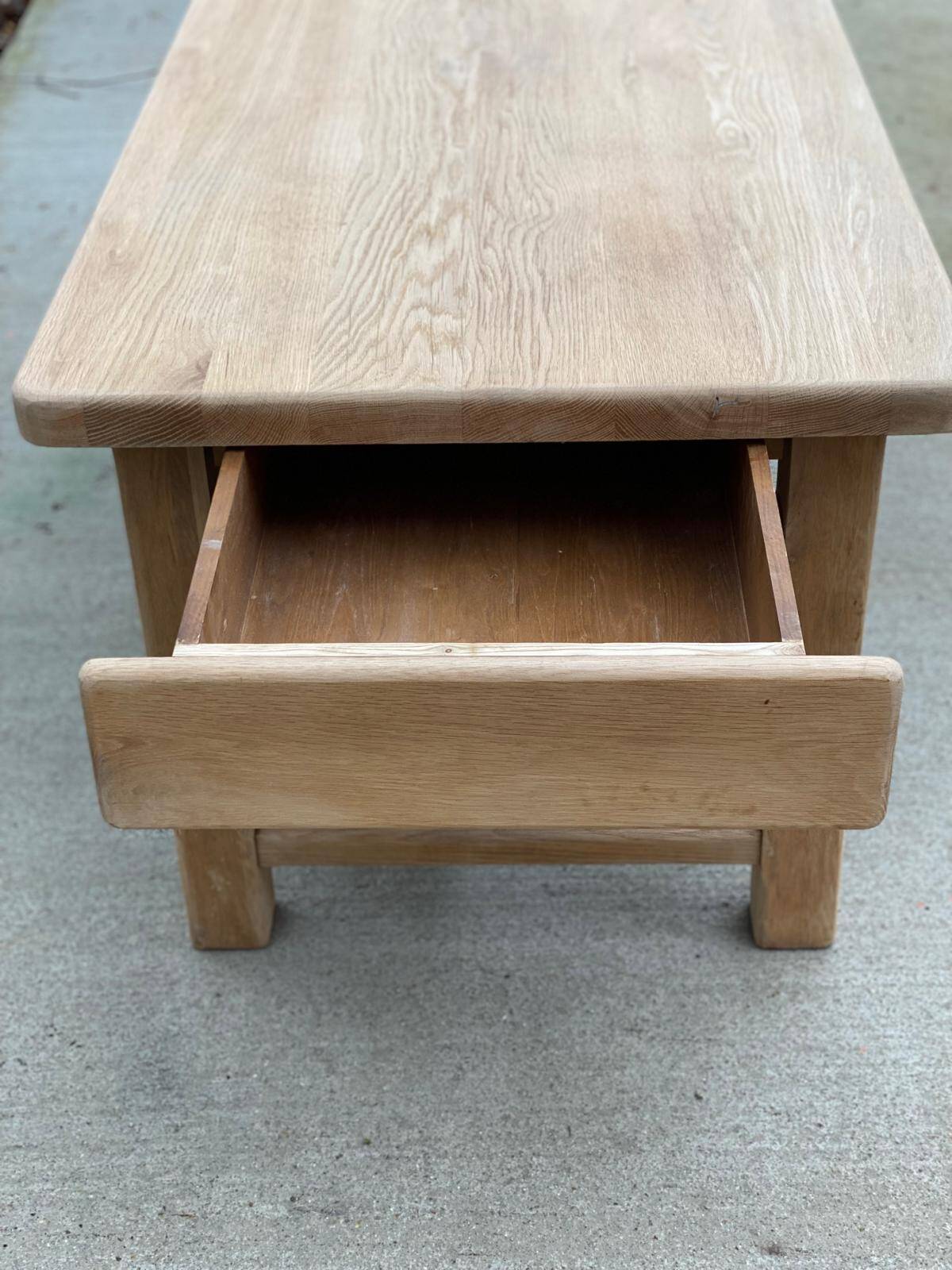 Extendable farmhouse table renovated in solid raw oak 2 drawers 2 benches 20