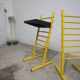 Paire de tabouret de bar italien ajustables jaune laqué et noir