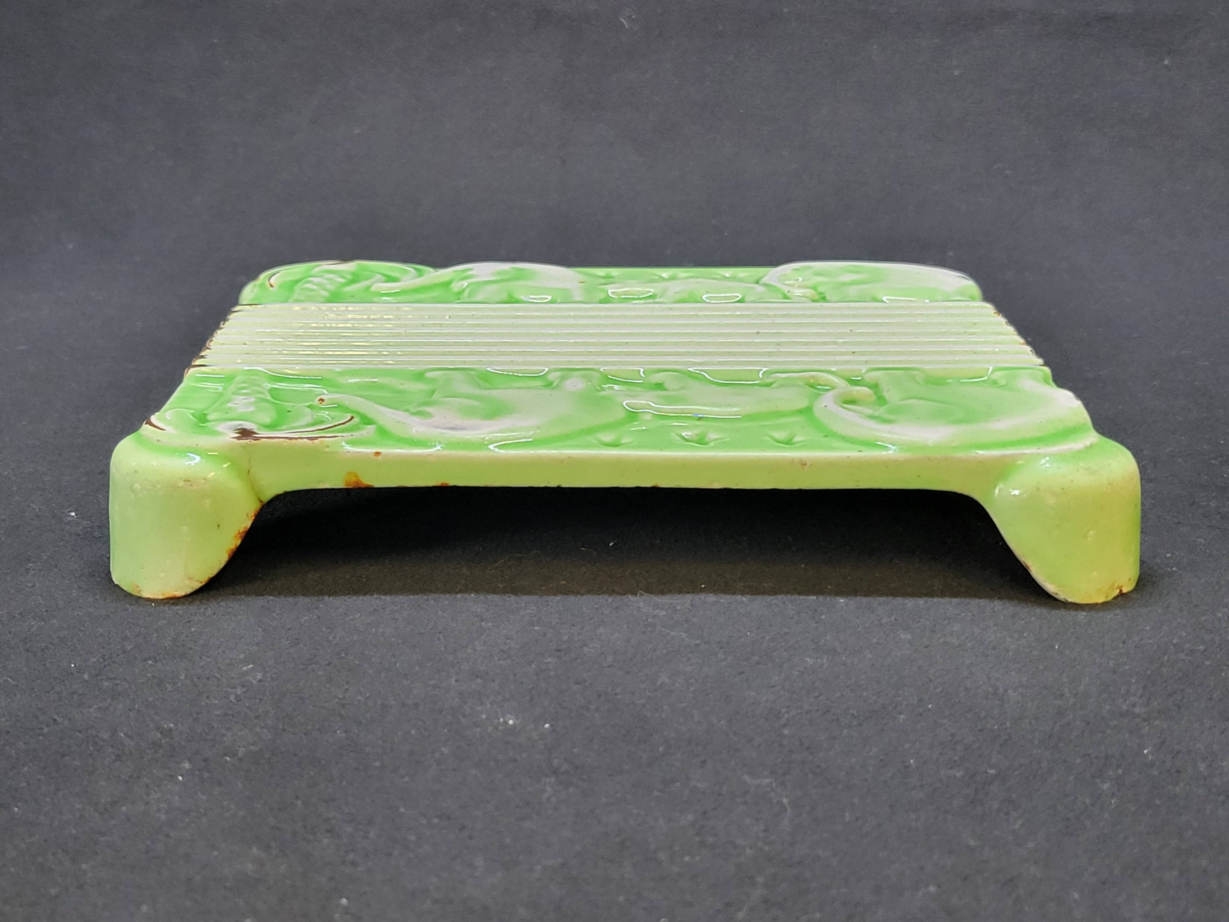 Art Nouveau trivet foundry Deville in enamelled cast iron Elephants model