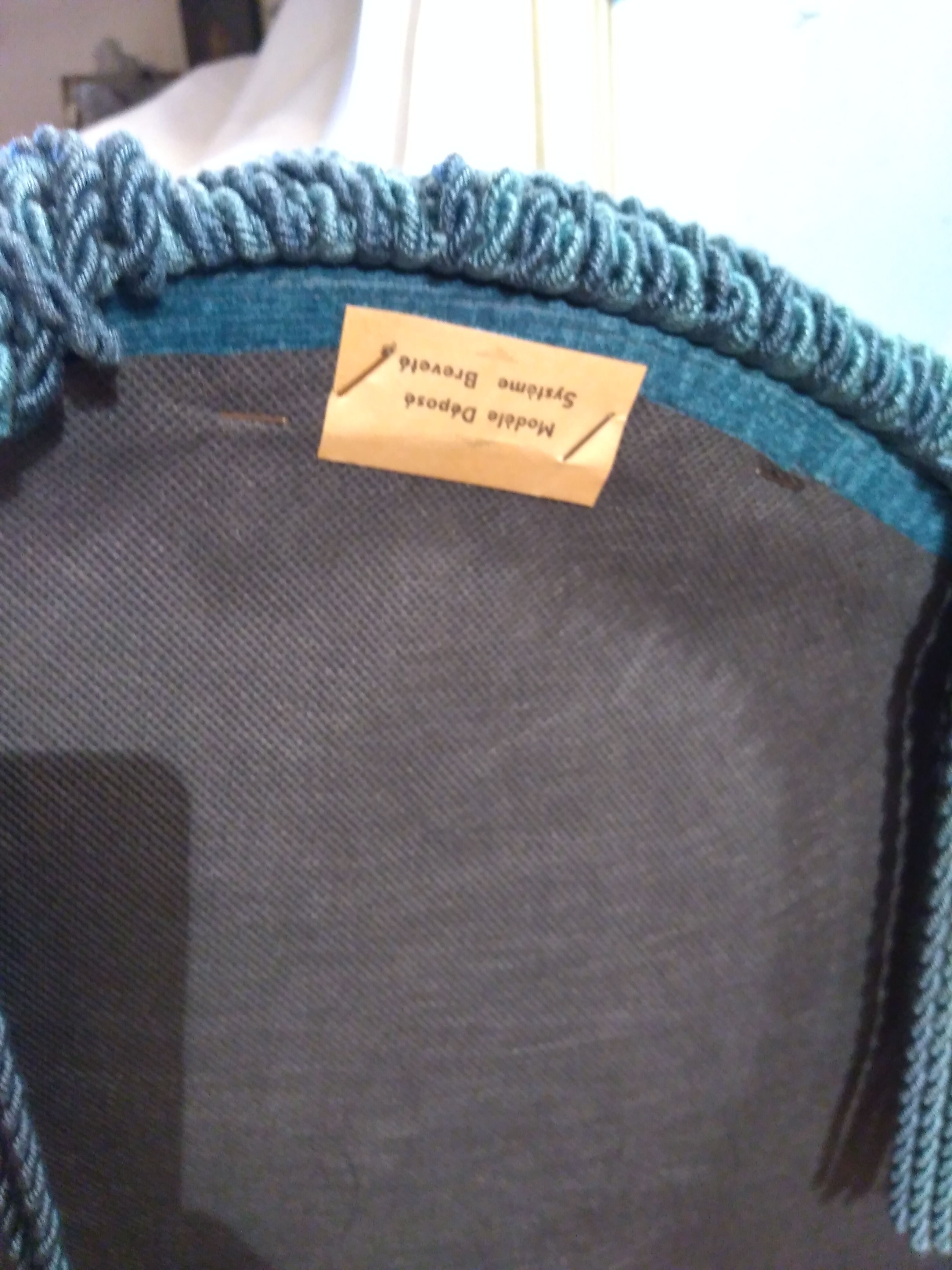 Blue toad chair, velvet