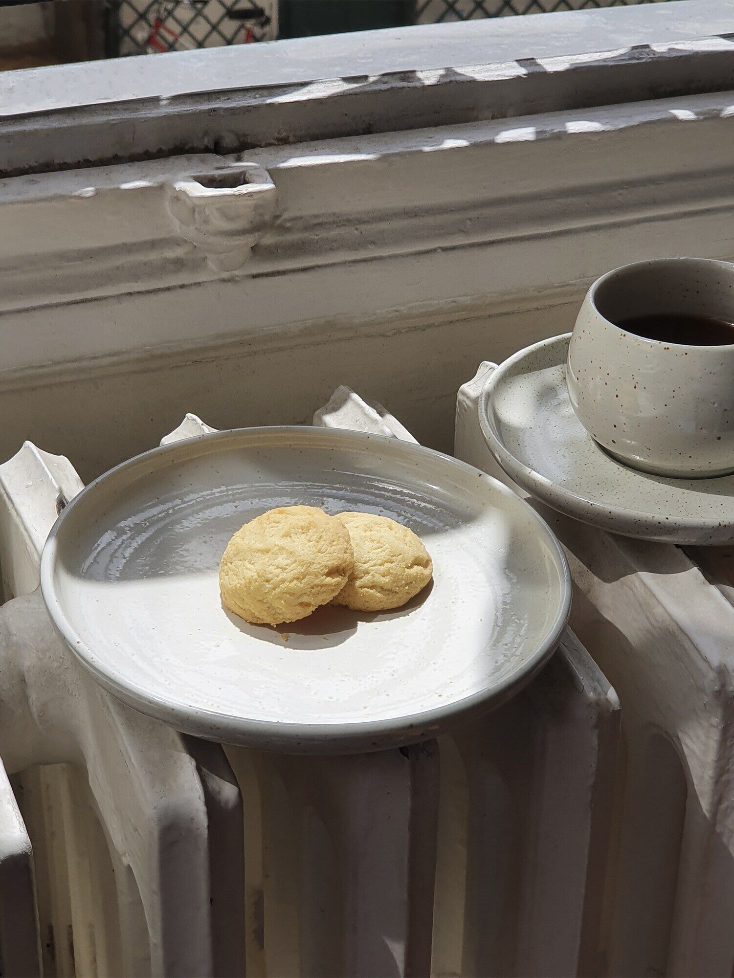 Pentik Finland Halla dinnerware set