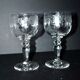 2 verres à vin ballon Saint-Louis en cristal gravé à l’acide Rocaille