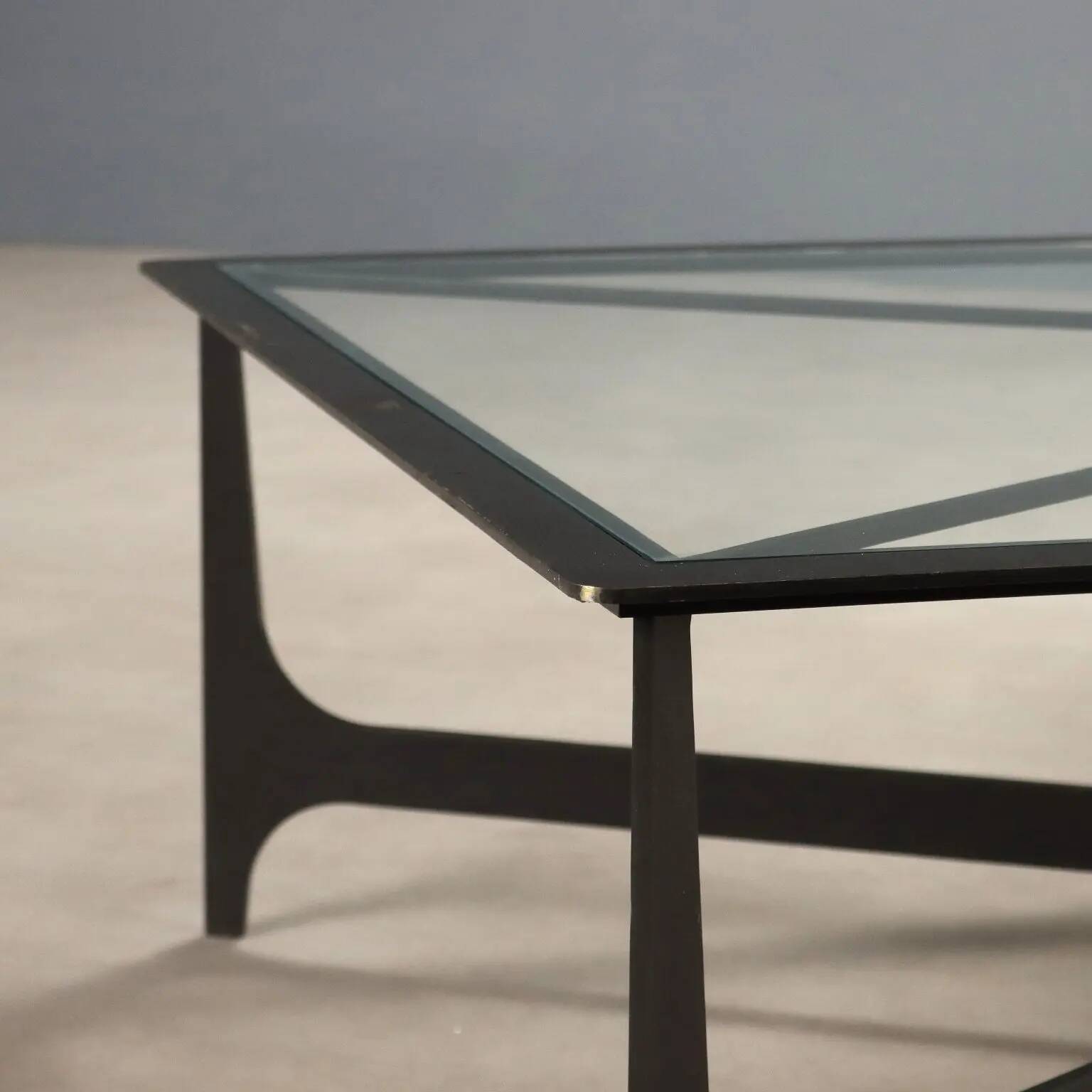 Small antique coffee table in black lacquered iron and glass, Italy, 20th century.