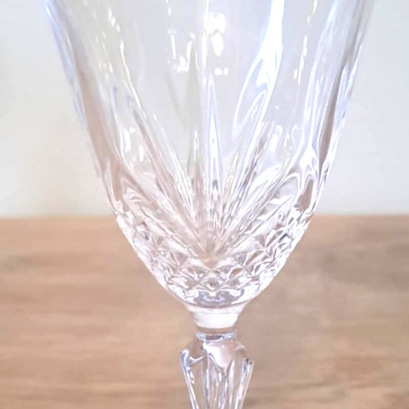 6 crystal wine glasses