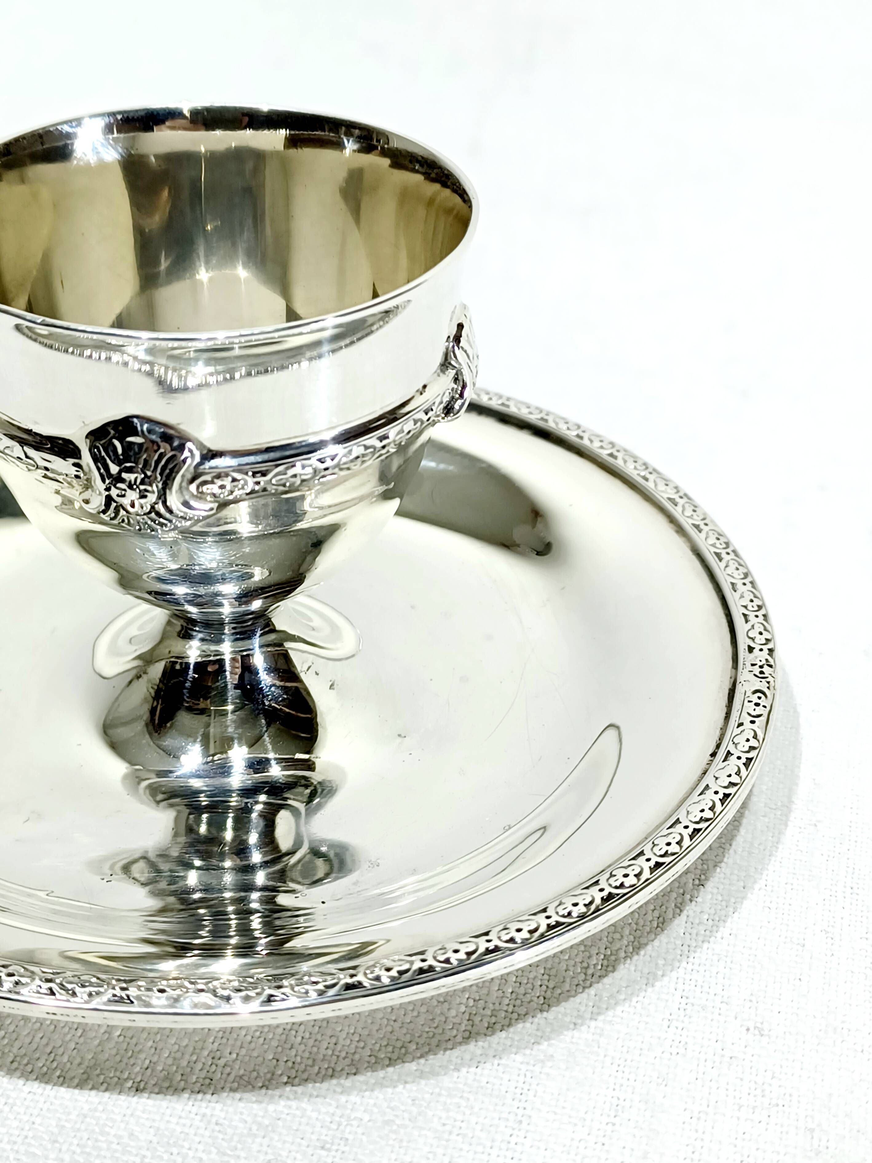 England - Solid silver egg cup