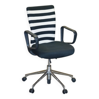 Vitra ergonomic office chair