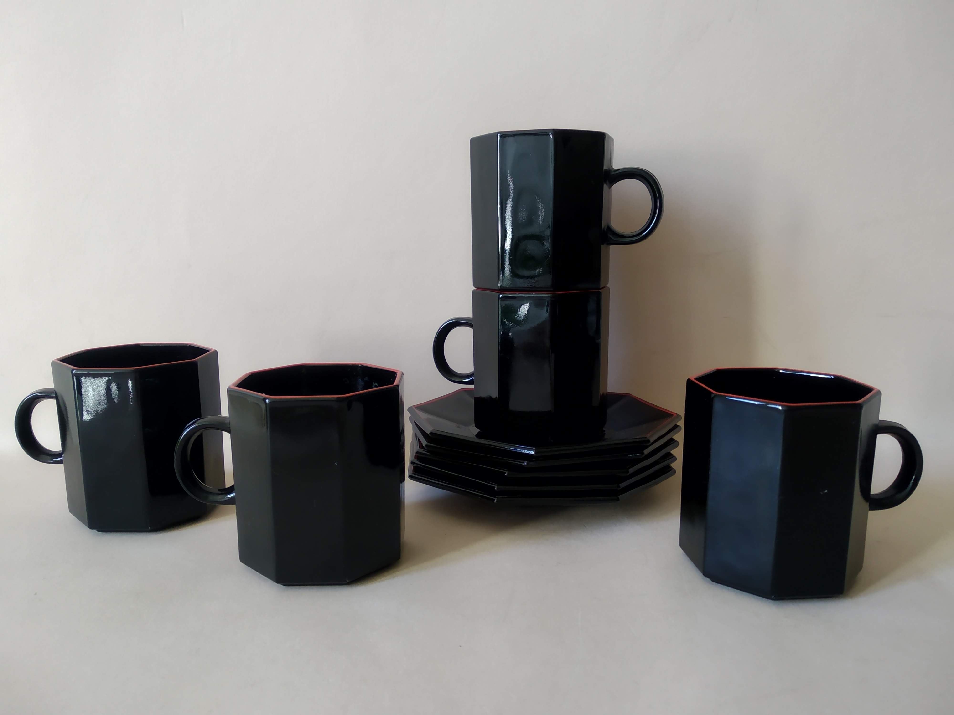 5 tasses à café Arcoroc Octime noir et rouge Années 80