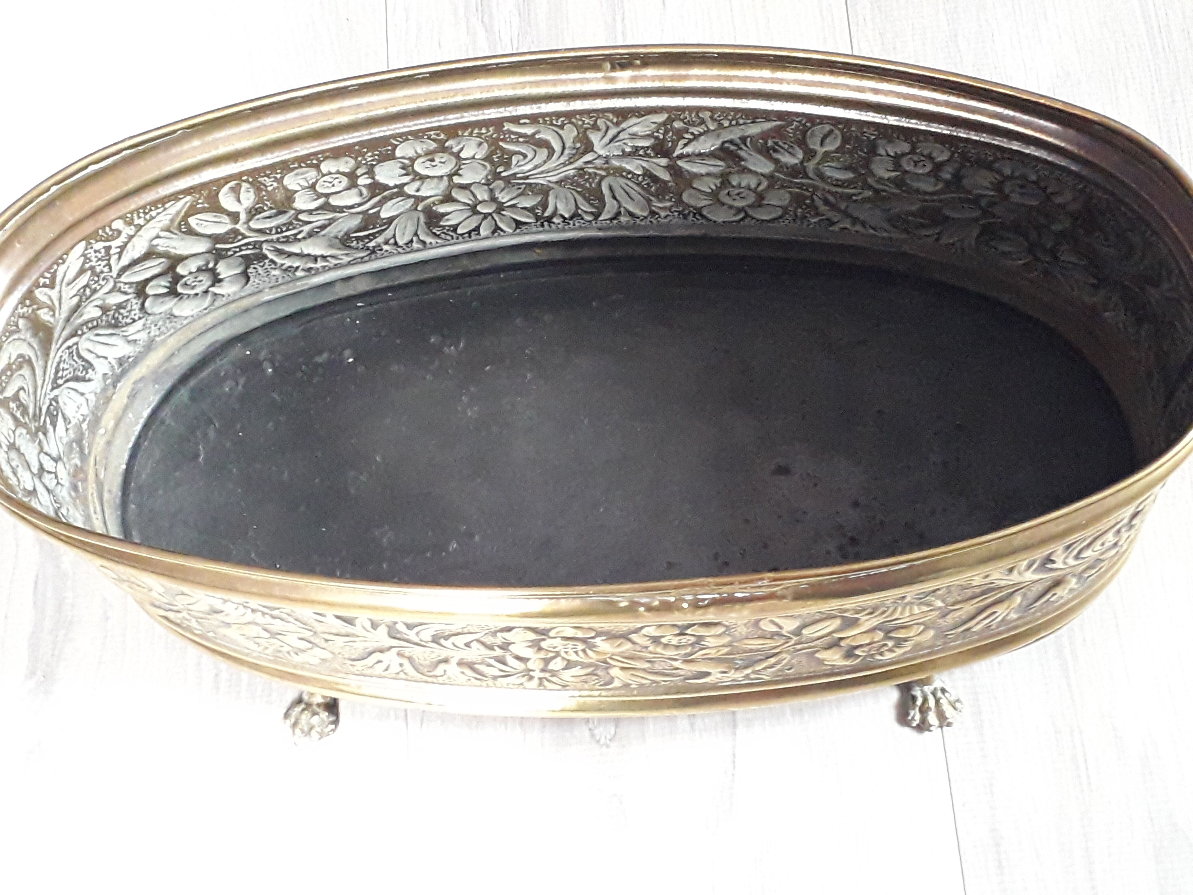Yellow copper oval planter