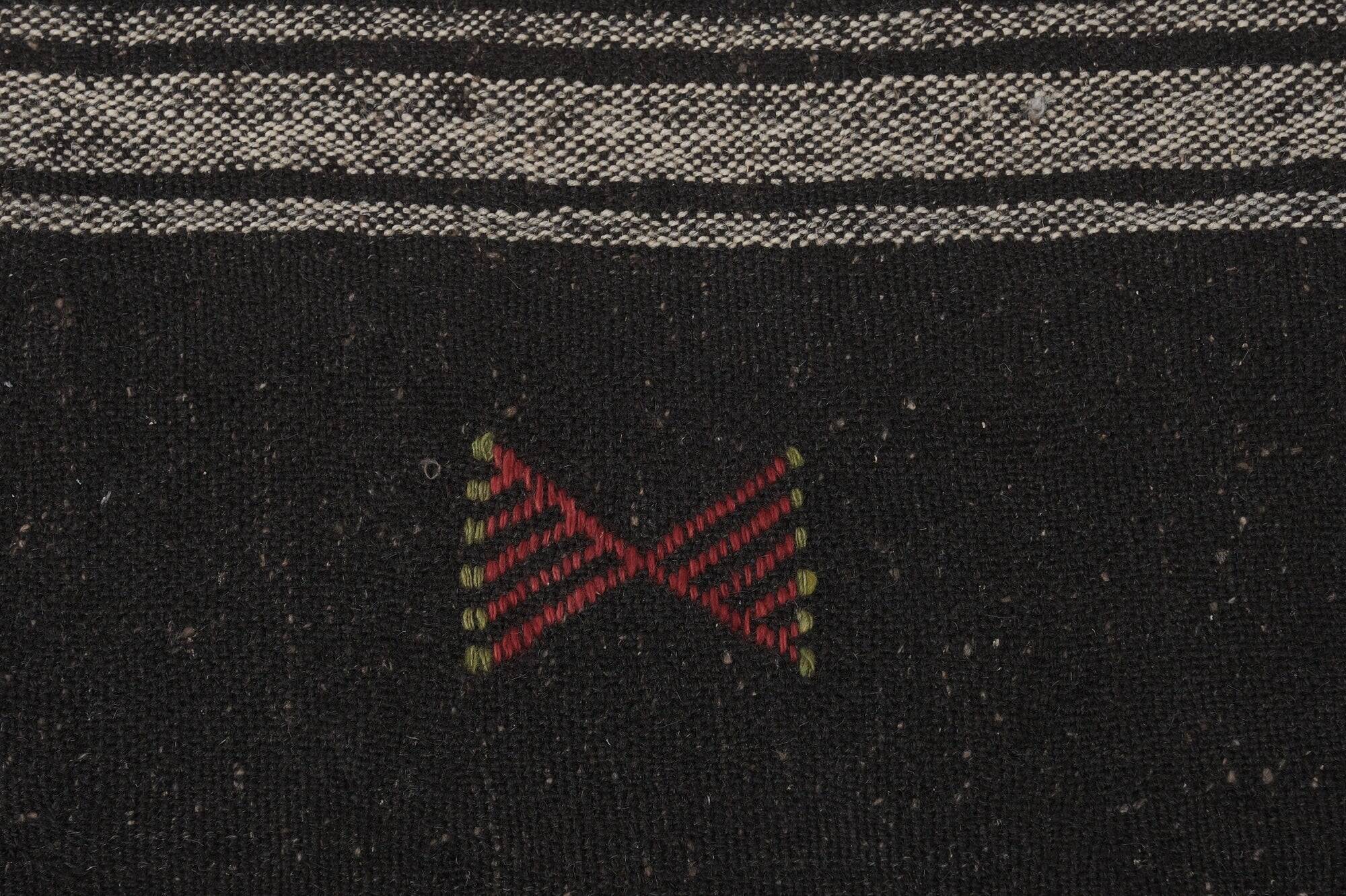Vintage Turkish kilim, handwoven, 254x315 cm.