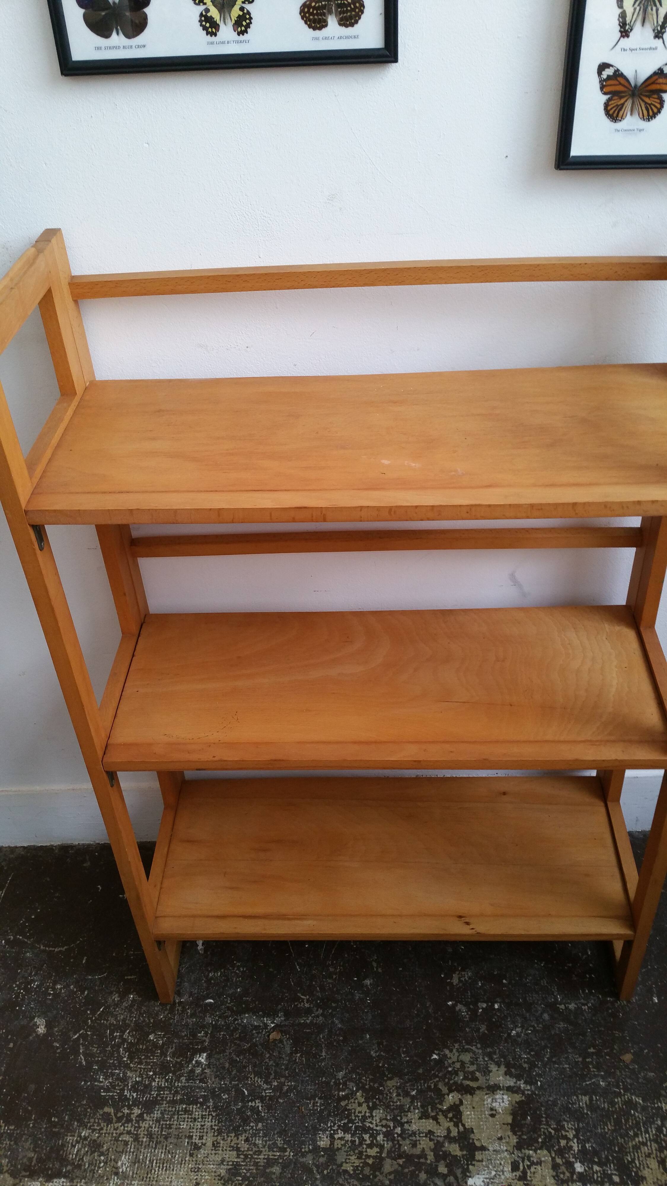 Bookcase vintage library/bookseller complaint