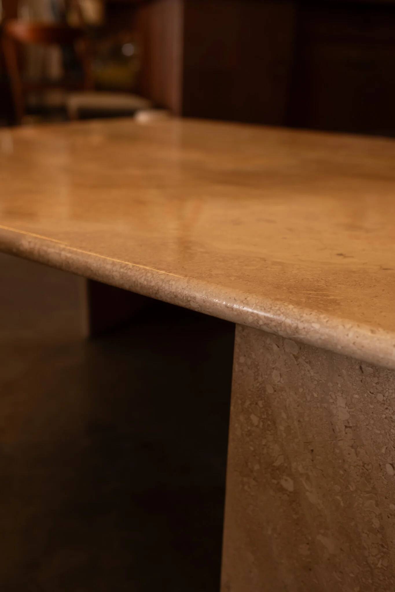 Vintage Italian coffee table in travertine - 1980s