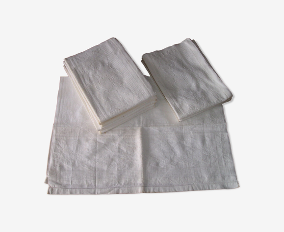 Set de 12 serviettes de table brodées