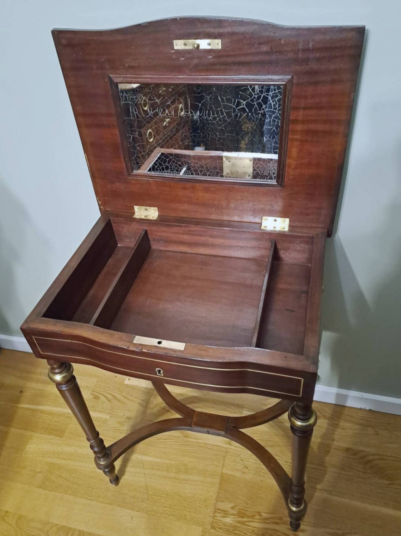 Napoleon III dressing table