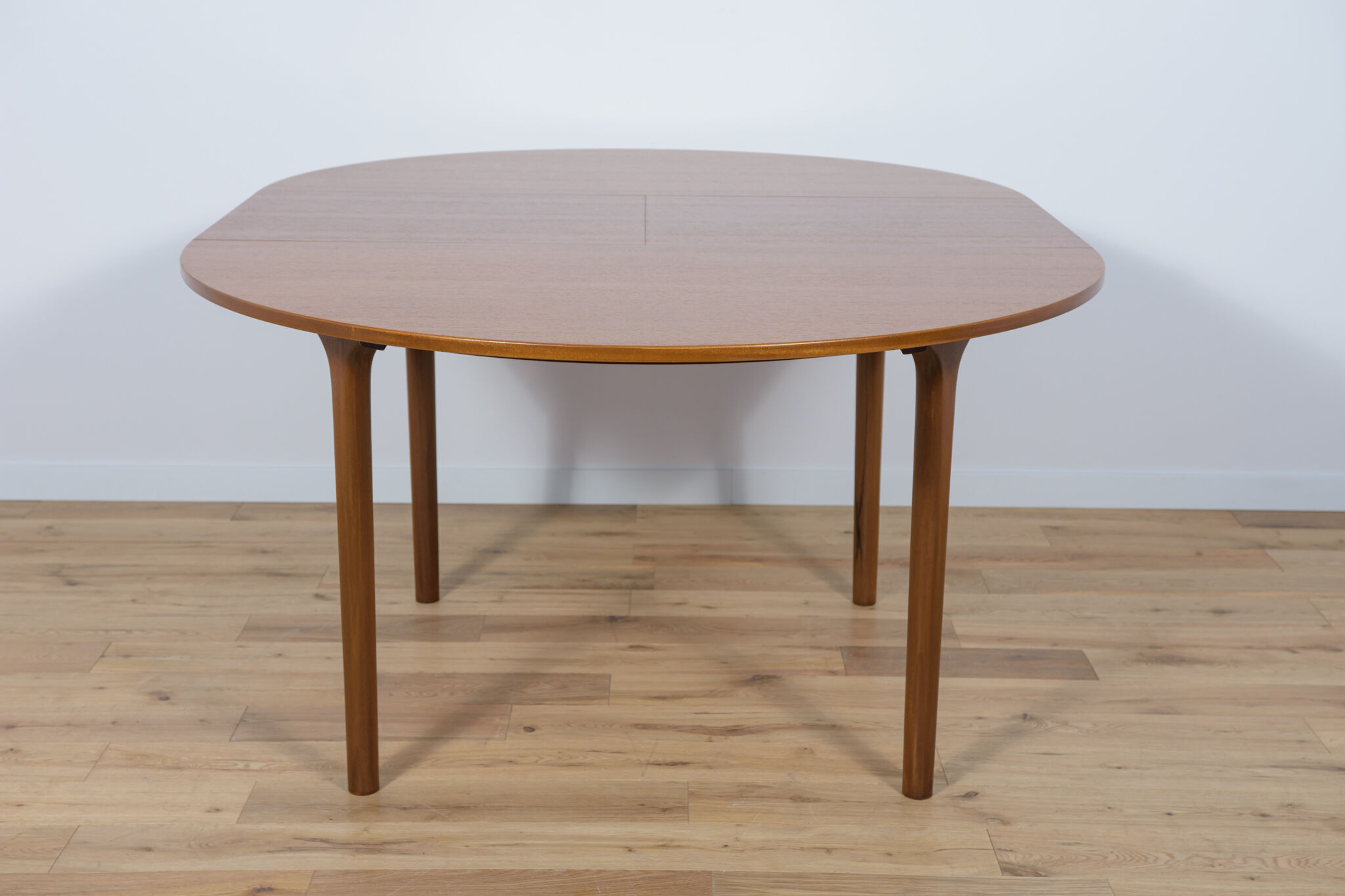 Round Extendable Dining Table from McIntosh, 1960s