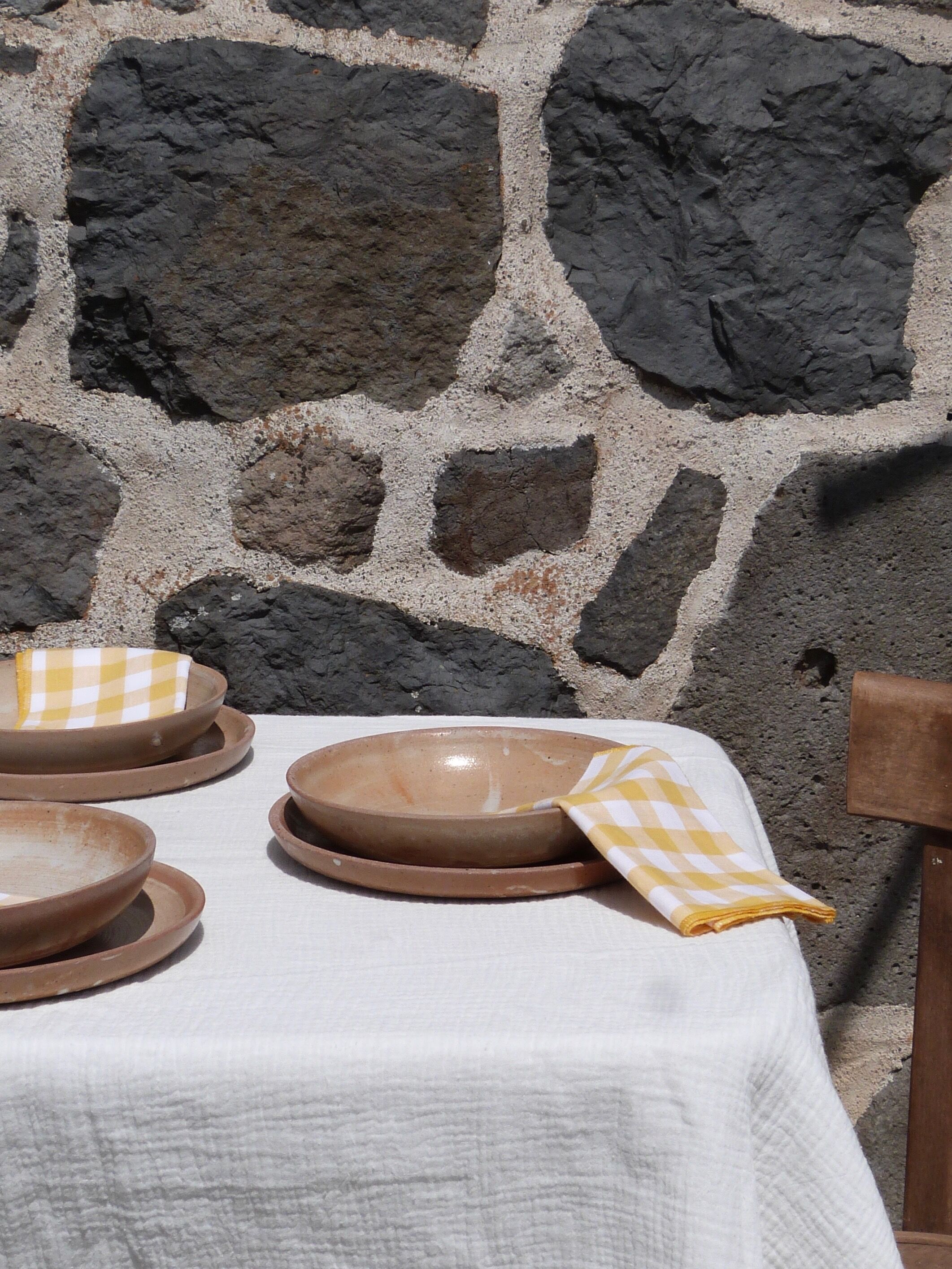 Set of 4 hollow sandstone plates