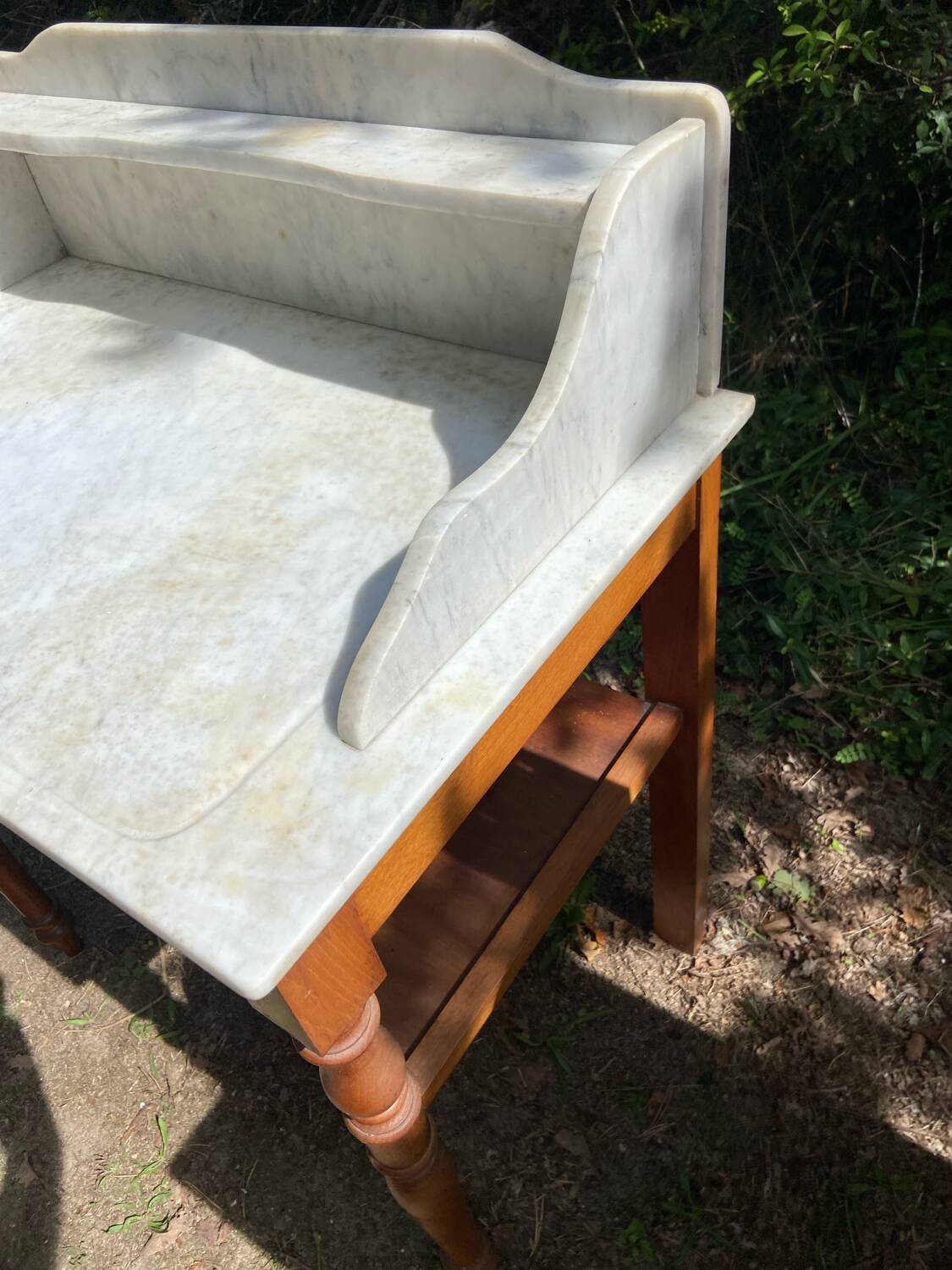 1900s wooden and marble dressing table