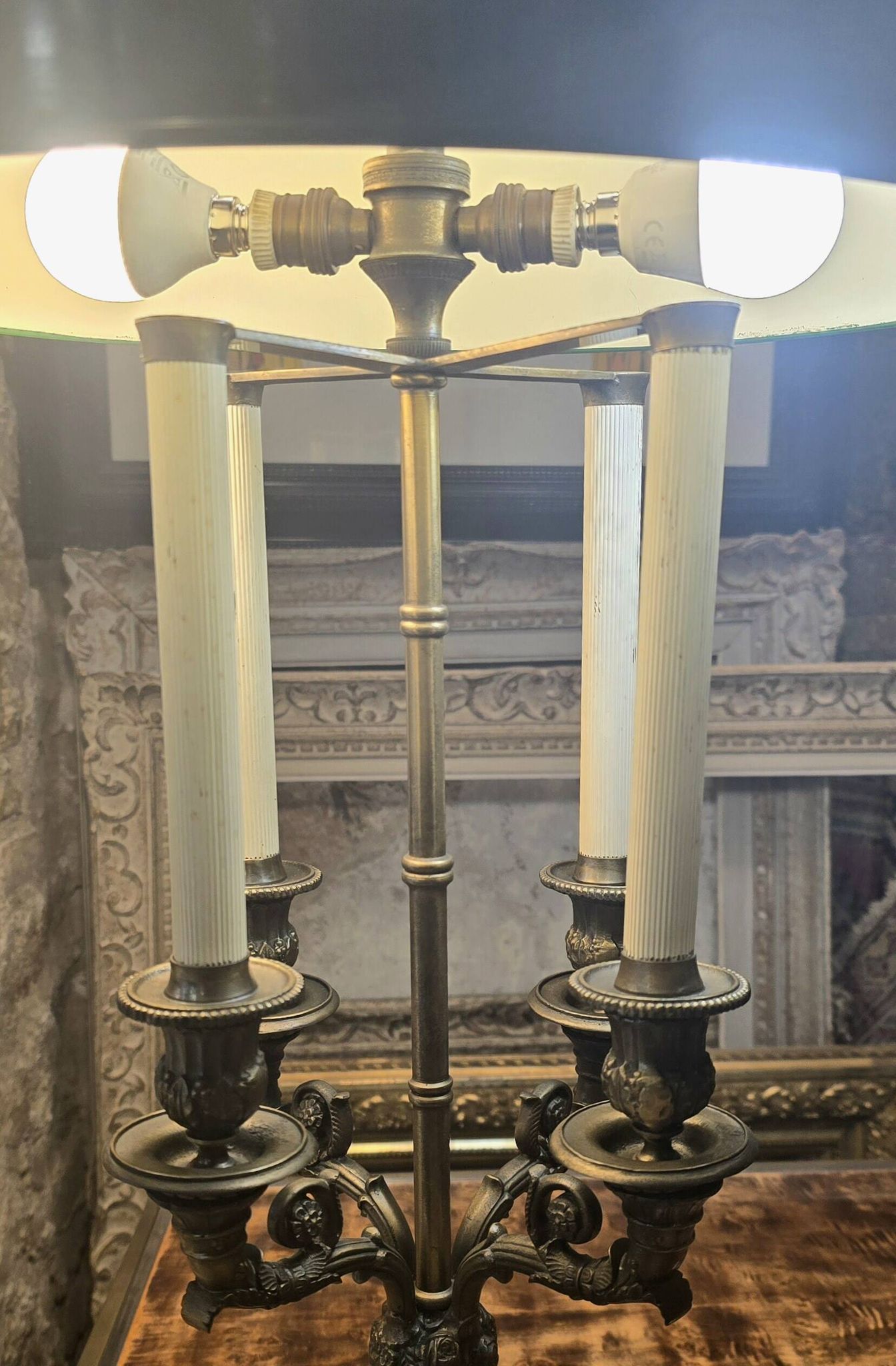 Lampe bouillotte en bronze de style empire, début XXe