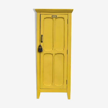 Armoire parisienne patine jaune 1940